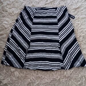 Apt.9 Black, White Slit Side Skirt SZ XL NWT